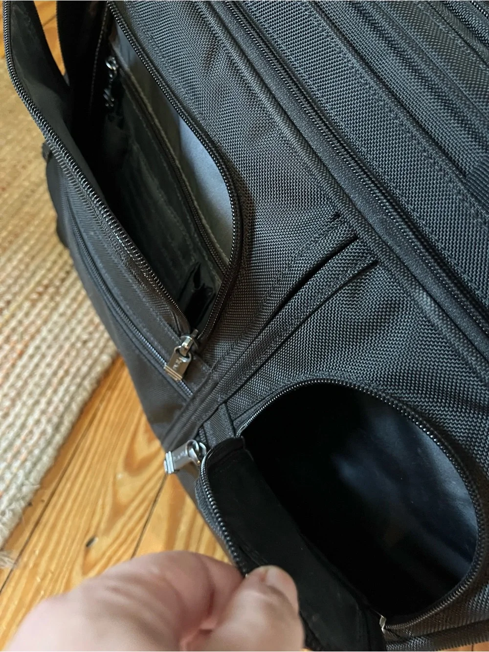 Tumi Black Travel Spinner Briefcase/Small Carry-on Suitcase with Front Pockets